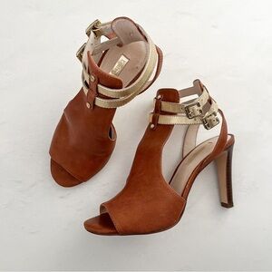 [louise et cie] peep toe cutout buckle strap high heel sandal leather metallic 7
